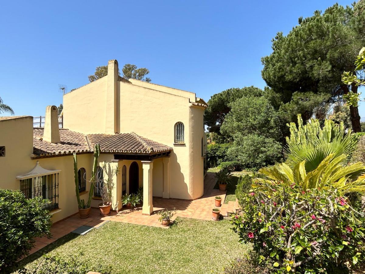 Villa Close To The Beach In Marbella Buitenkant foto