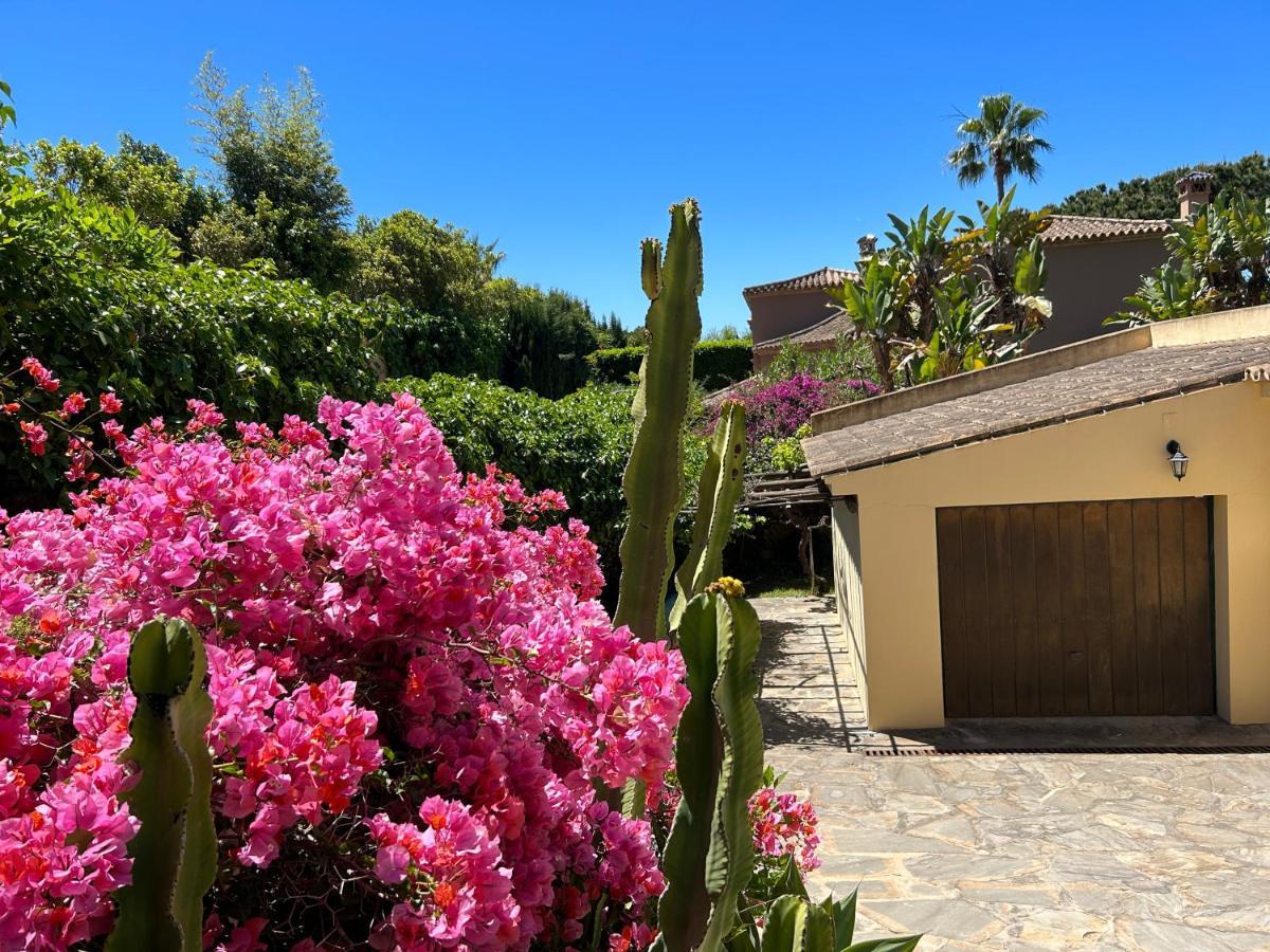 Villa Close To The Beach In Marbella Buitenkant foto